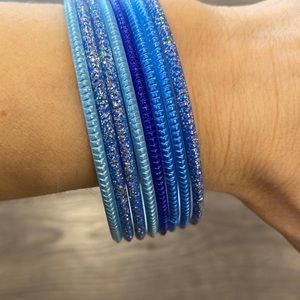 Set of 8 blue bangles